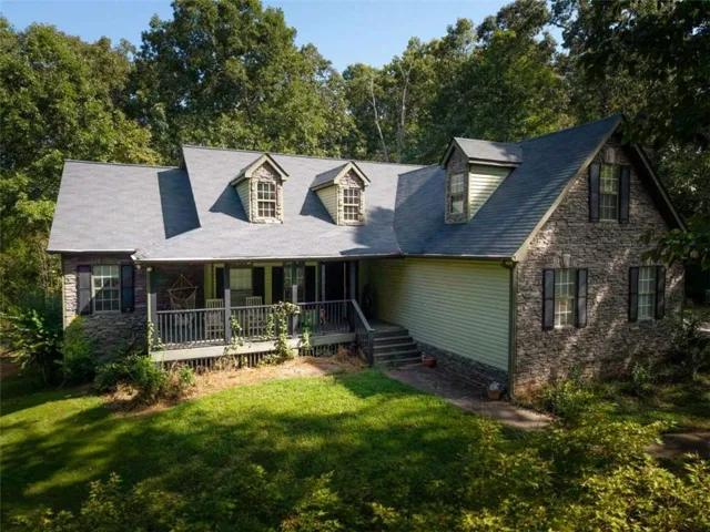 1371 Pickett Bridge Road, Covington, Georgia 30016