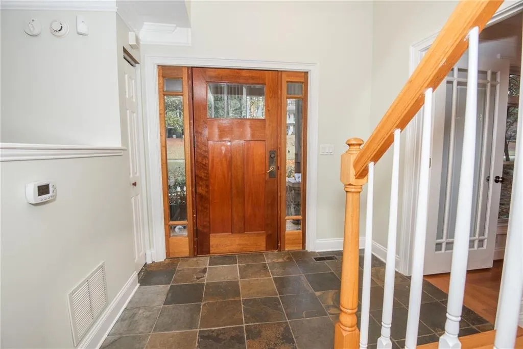 5750 Kayron Drive, Sandy Springs, Georgia 30328, 3 Bedrooms Bedrooms, ,3 BathroomsBathrooms,Residential,Sold,5750 Kayron Drive,7139902