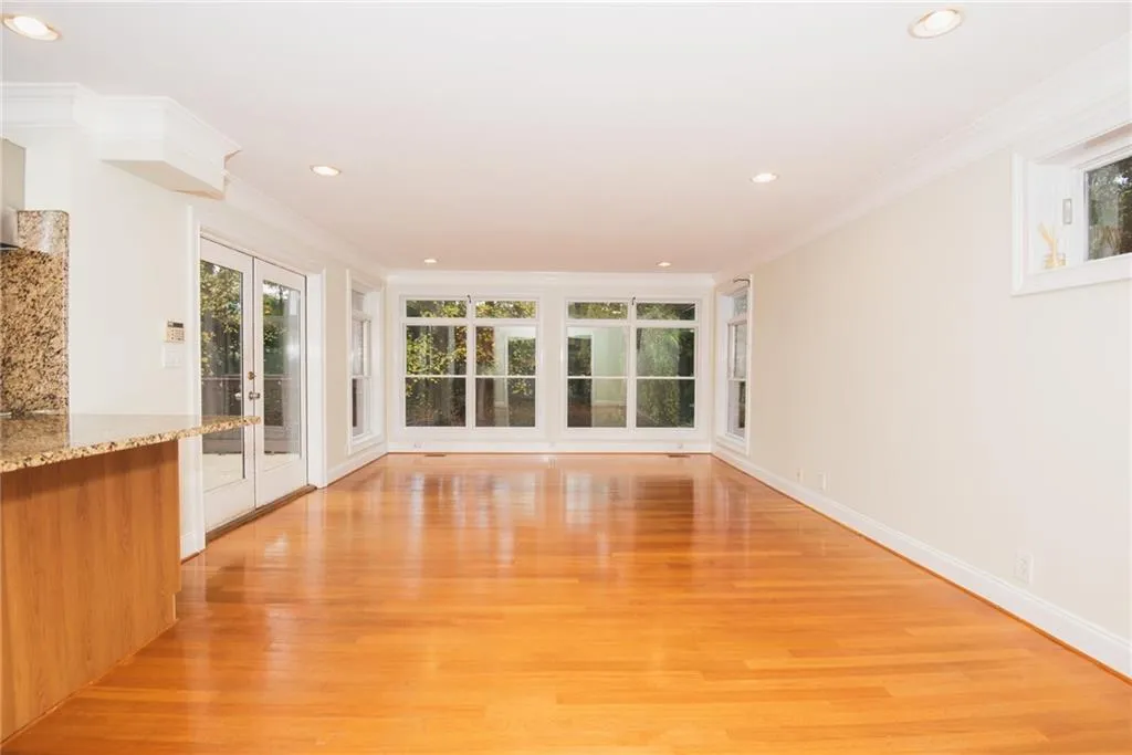 5750 Kayron Drive, Sandy Springs, Georgia 30328, 3 Bedrooms Bedrooms, ,3 BathroomsBathrooms,Residential,Sold,5750 Kayron Drive,7139902