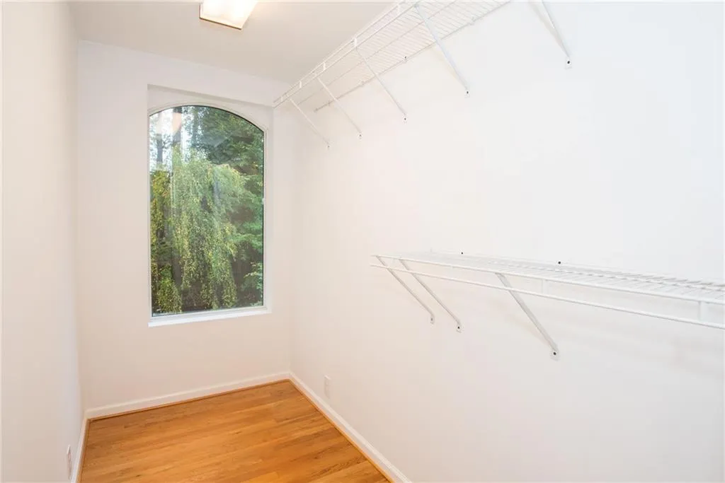 5750 Kayron Drive, Sandy Springs, Georgia 30328, 3 Bedrooms Bedrooms, ,3 BathroomsBathrooms,Residential,Sold,5750 Kayron Drive,7139902