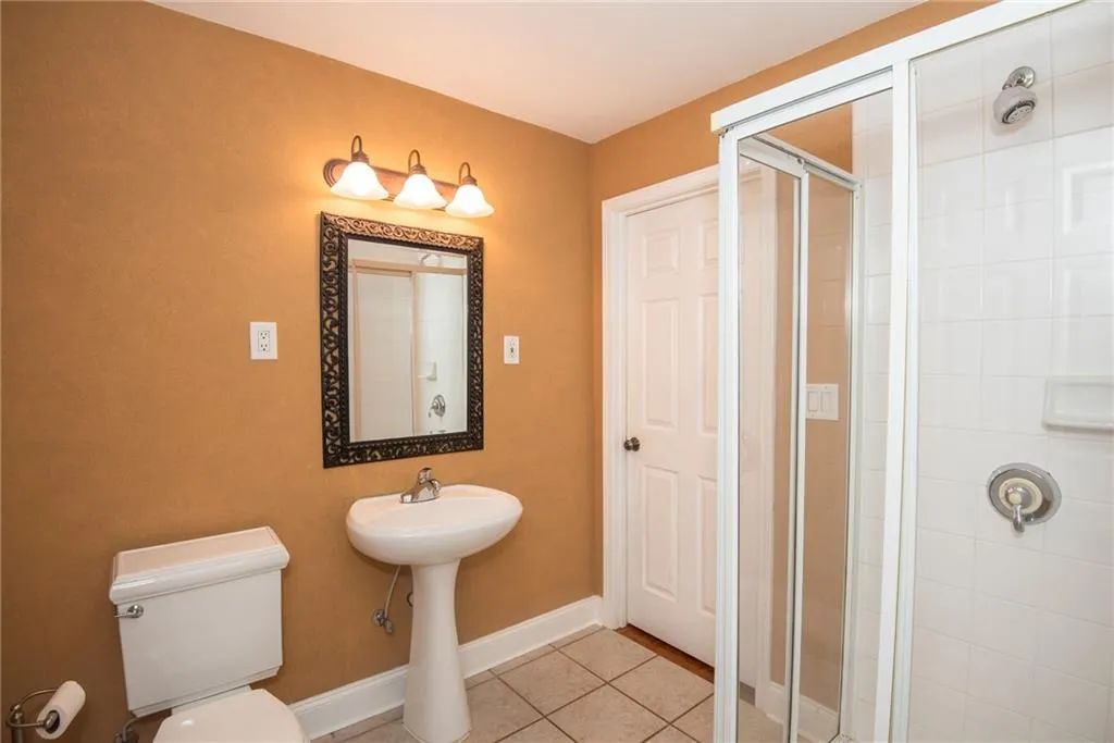 5750 Kayron Drive, Sandy Springs, Georgia 30328, 3 Bedrooms Bedrooms, ,3 BathroomsBathrooms,Residential,Sold,5750 Kayron Drive,7139902