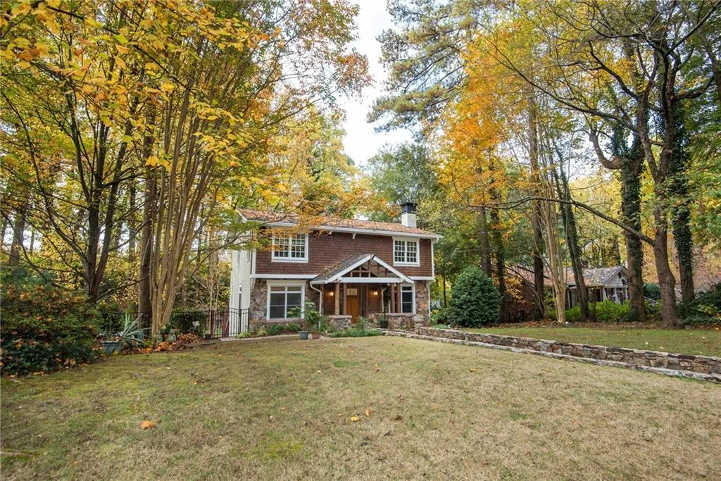 5750 Kayron Drive, Sandy Springs, Georgia 30328, 3 Bedrooms Bedrooms, ,3 BathroomsBathrooms,Residential,Sold,5750 Kayron Drive,7139902