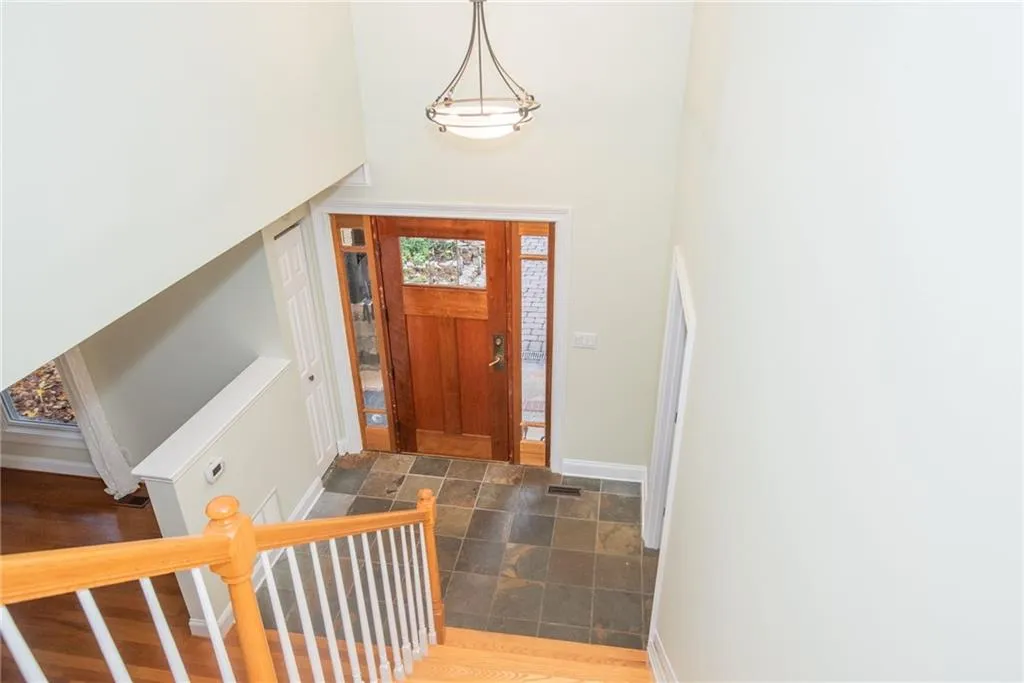 5750 Kayron Drive, Sandy Springs, Georgia 30328, 3 Bedrooms Bedrooms, ,3 BathroomsBathrooms,Residential,Sold,5750 Kayron Drive,7139902