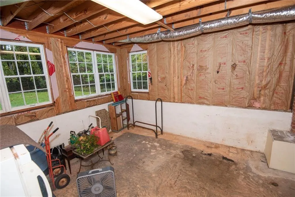 5750 Kayron Drive, Sandy Springs, Georgia 30328, 3 Bedrooms Bedrooms, ,3 BathroomsBathrooms,Residential,Sold,5750 Kayron Drive,7139902