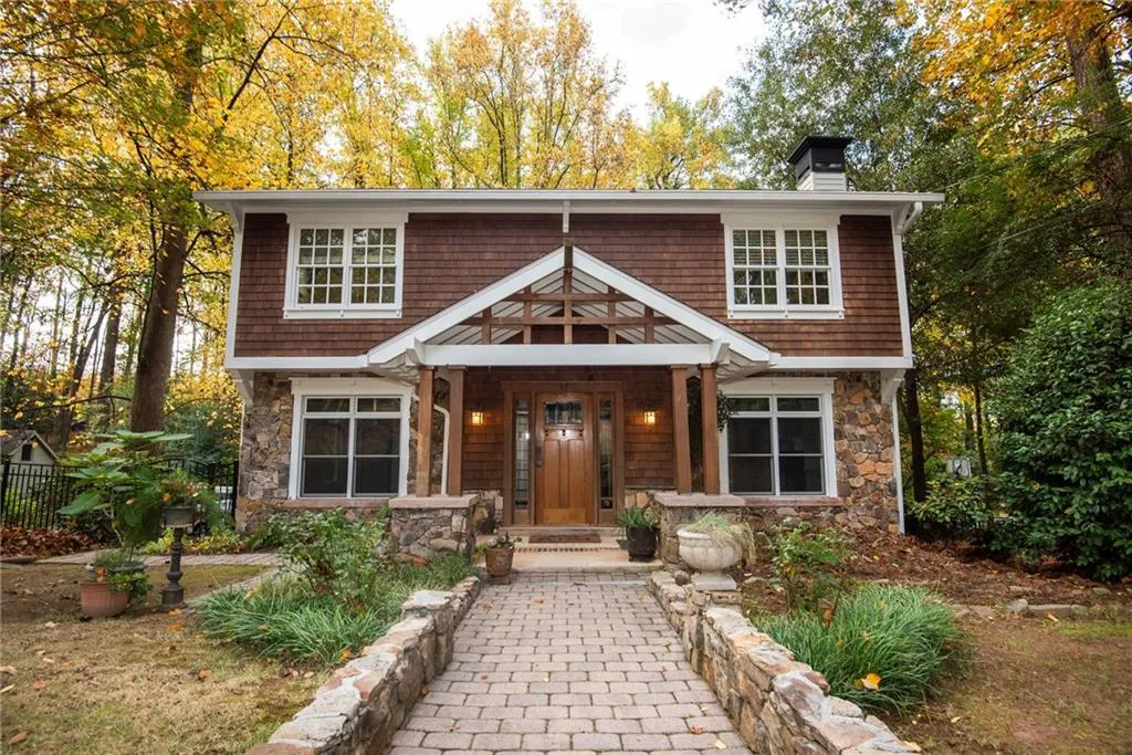 5750 Kayron Drive, Sandy Springs, Georgia 30328, 3 Bedrooms Bedrooms, ,3 BathroomsBathrooms,Residential,Sold,5750 Kayron Drive,7139902