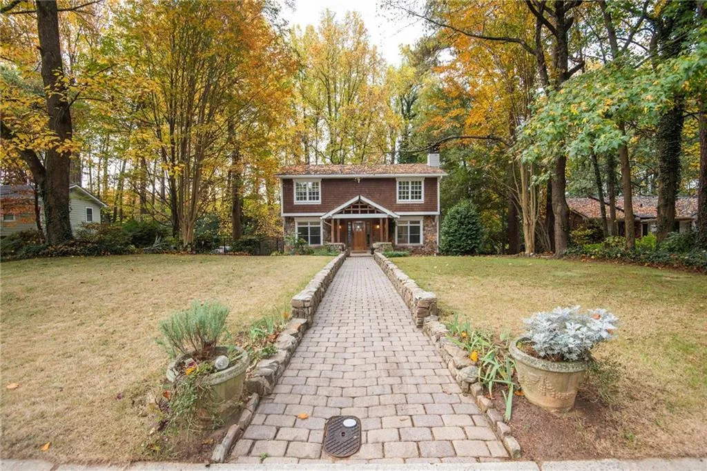 5750 Kayron Drive, Sandy Springs, Georgia 30328, 3 Bedrooms Bedrooms, ,3 BathroomsBathrooms,Residential,Sold,5750 Kayron Drive,7139902