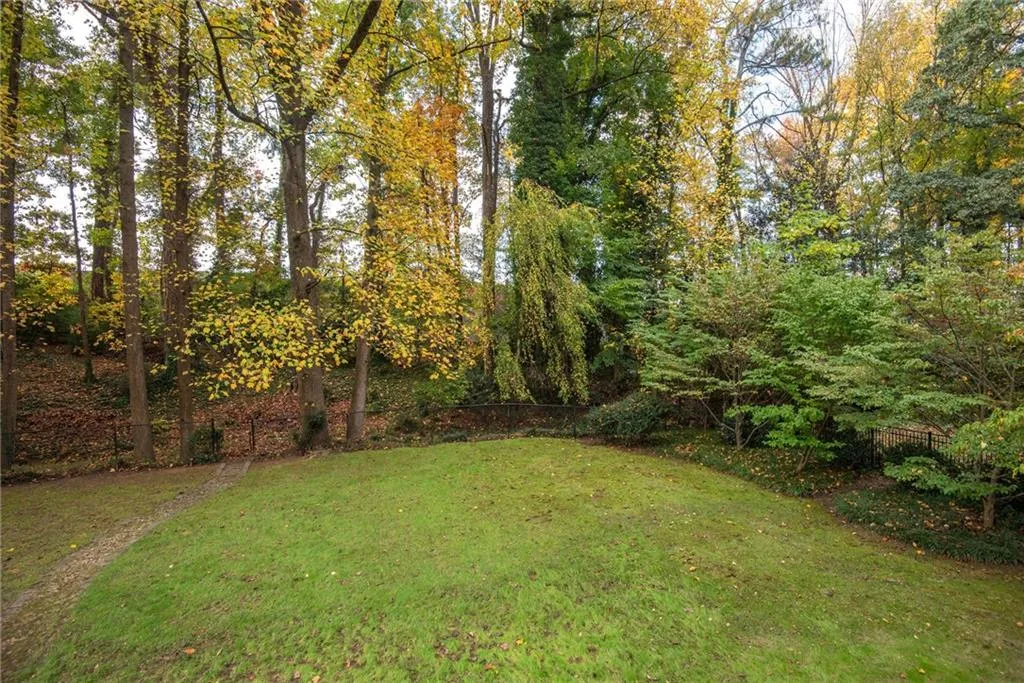 5750 Kayron Drive, Sandy Springs, Georgia 30328, 3 Bedrooms Bedrooms, ,3 BathroomsBathrooms,Residential,Sold,5750 Kayron Drive,7139902