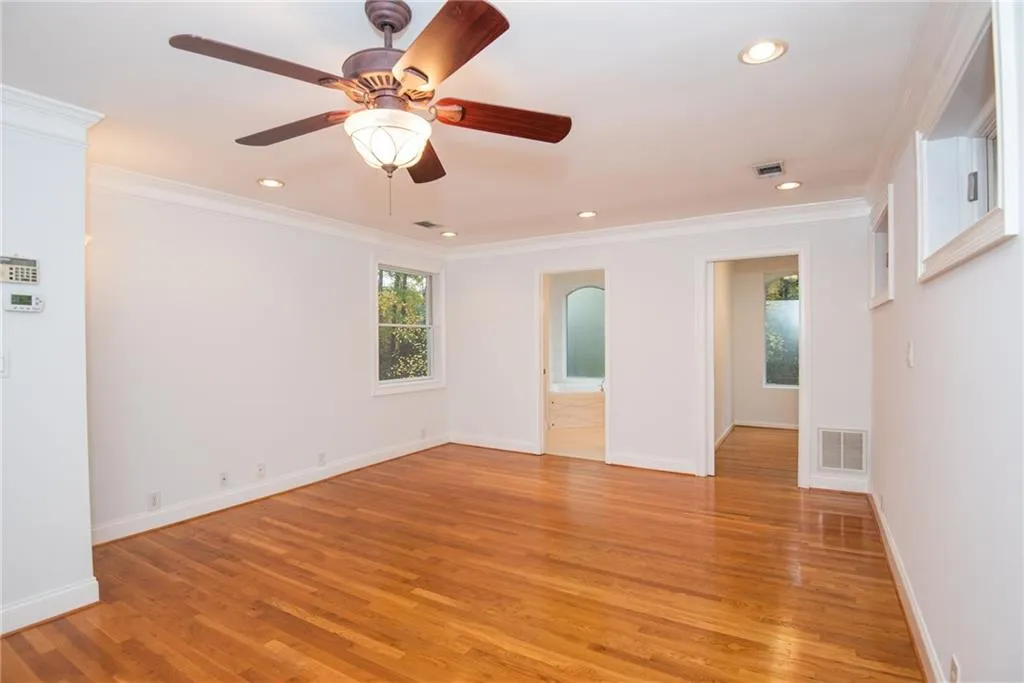 5750 Kayron Drive, Sandy Springs, Georgia 30328, 3 Bedrooms Bedrooms, ,3 BathroomsBathrooms,Residential,Sold,5750 Kayron Drive,7139902