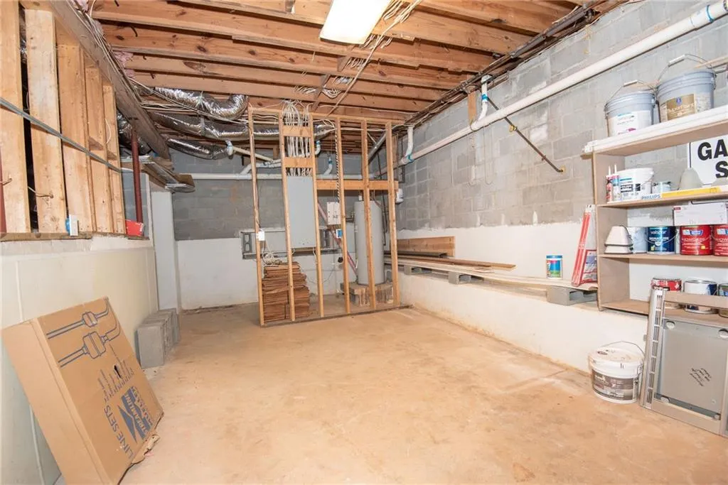 5750 Kayron Drive, Sandy Springs, Georgia 30328, 3 Bedrooms Bedrooms, ,3 BathroomsBathrooms,Residential,Sold,5750 Kayron Drive,7139902