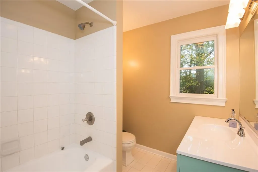 5750 Kayron Drive, Sandy Springs, Georgia 30328, 3 Bedrooms Bedrooms, ,3 BathroomsBathrooms,Residential,Sold,5750 Kayron Drive,7139902