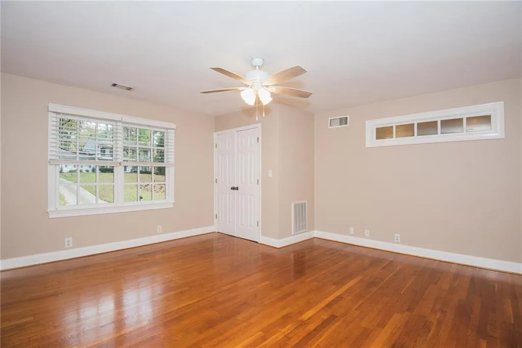 5750 Kayron Drive, Sandy Springs, Georgia 30328, 3 Bedrooms Bedrooms, ,3 BathroomsBathrooms,Residential,Sold,5750 Kayron Drive,7139902