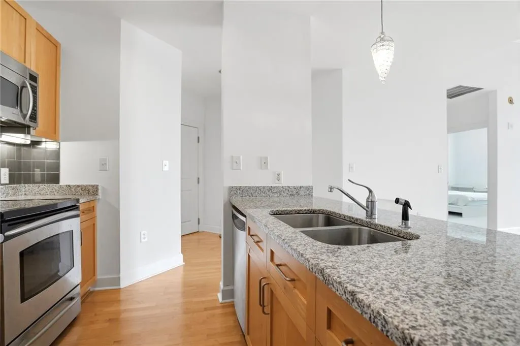 325 E Paces Ferry Road Ne Unit 1606, Atlanta, Georgia 30305, 1 Bedroom Bedrooms, 0 ,1 BathroomBathrooms,Residential,For Sale,325 E Paces Ferry Road Ne Unit 1606,7748446