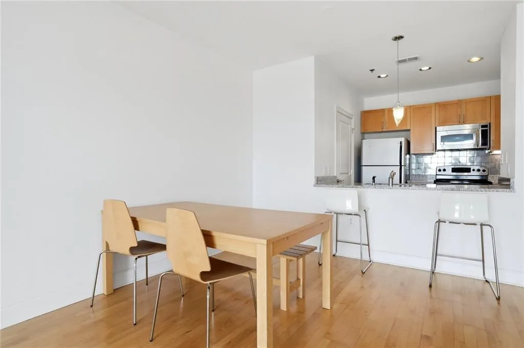 325 E Paces Ferry Road Ne Unit 1606, Atlanta, Georgia 30305, 1 Bedroom Bedrooms, 0 ,1 BathroomBathrooms,Residential,For Sale,325 E Paces Ferry Road Ne Unit 1606,7748446