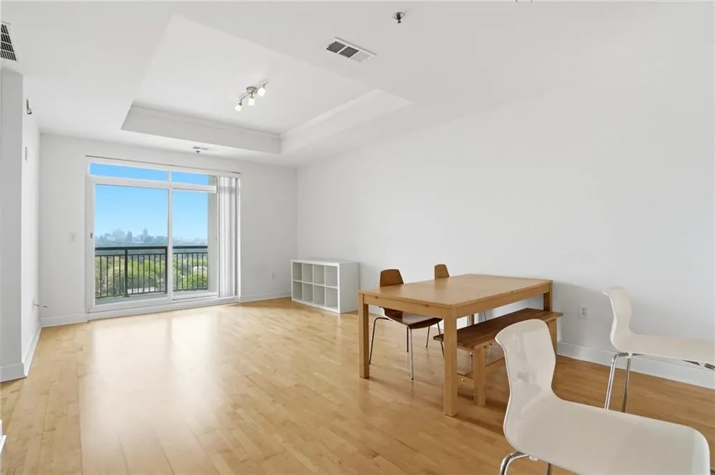 325 E Paces Ferry Road Ne Unit 1606, Atlanta, Georgia 30305, 1 Bedroom Bedrooms, 0 ,1 BathroomBathrooms,Residential,For Sale,325 E Paces Ferry Road Ne Unit 1606,7748446