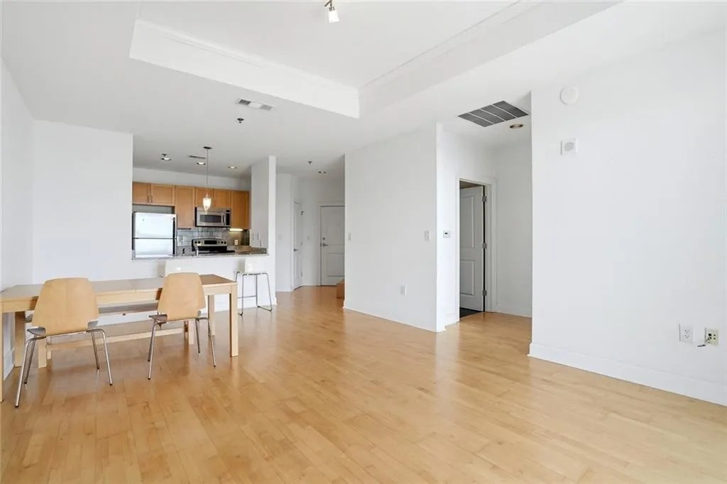 325 E Paces Ferry Road Ne Unit 1606, Atlanta, Georgia 30305, 1 Bedroom Bedrooms, 0 ,1 BathroomBathrooms,Residential,For Sale,325 E Paces Ferry Road Ne Unit 1606,7748446