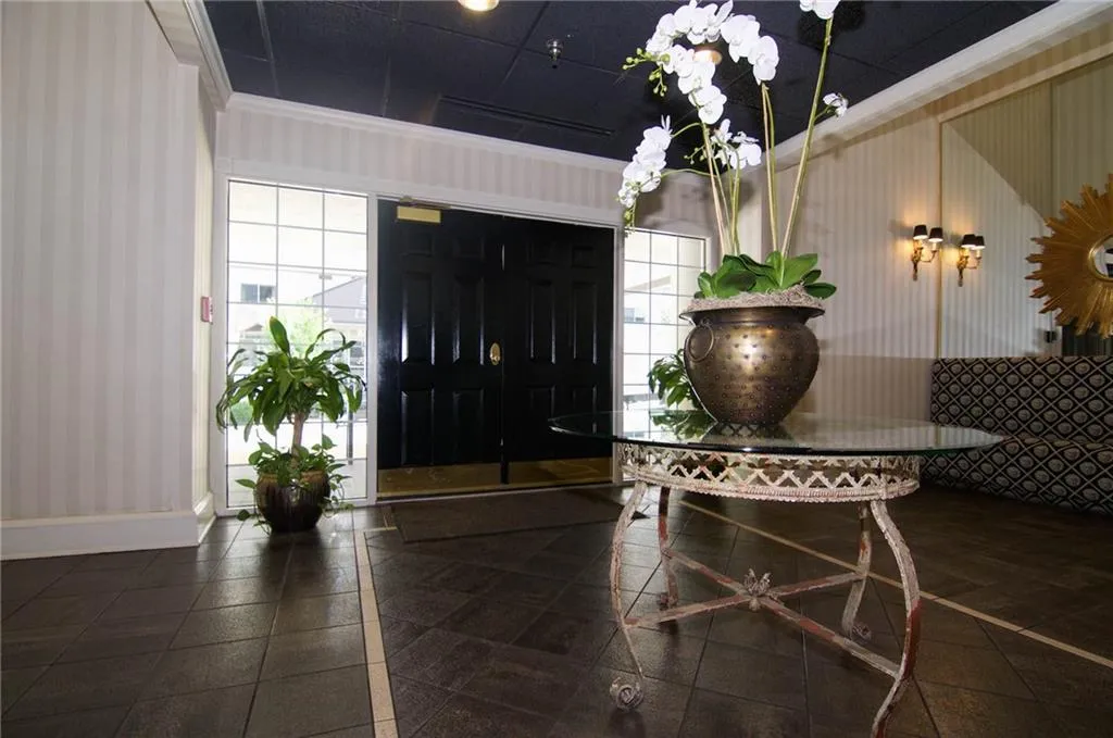 2499 Peachtree Road Ne Unit 304, Atlanta, Georgia 30305, 2 Bedrooms Bedrooms, ,2 BathroomsBathrooms,Residential,Sold,2499 Peachtree Road Ne Unit 304,5890990