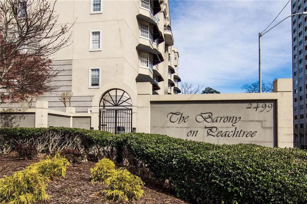 2499 Peachtree Road Ne Unit 304, Atlanta, Georgia 30305, 2 Bedrooms Bedrooms, ,2 BathroomsBathrooms,Residential,Sold,2499 Peachtree Road Ne Unit 304,5890990