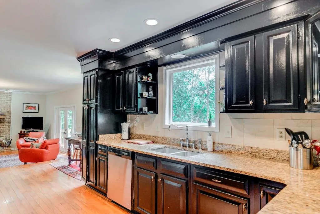 565 Tahoma Drive, Sandy Springs, Georgia 30350, 4 Bedrooms Bedrooms, ,3 BathroomsBathrooms,Residential,Sold,565 Tahoma Drive,5591536