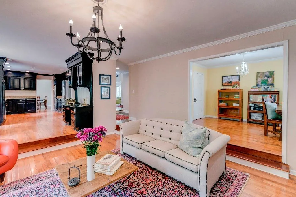 565 Tahoma Drive, Sandy Springs, Georgia 30350, 4 Bedrooms Bedrooms, ,3 BathroomsBathrooms,Residential,Sold,565 Tahoma Drive,5591536