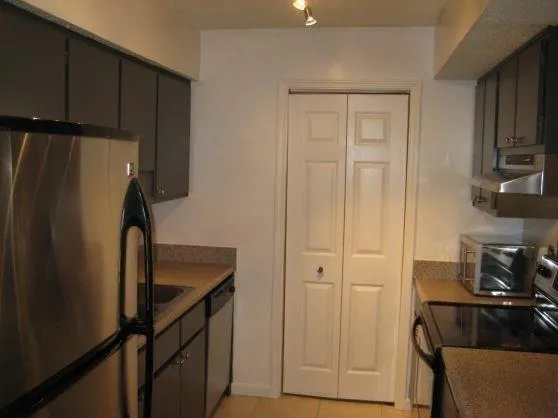 2010 Wingate Way, Sandy Springs, Georgia 30350, 1 Bedroom Bedrooms, ,1 BathroomBathrooms,Residential,Sold,2010 Wingate Way,7104455