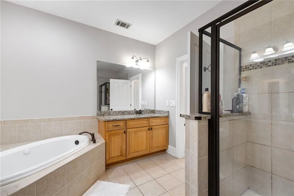 7720 Glisten Avenue Unit 295, Sandy Springs, Georgia 30328, 3 Bedrooms Bedrooms, ,2 BathroomsBathrooms,Residential,Sold,7720 Glisten Avenue Unit 295,7220726