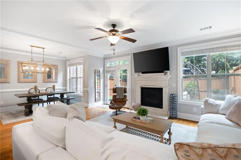 7720 Glisten Avenue Unit 295, Sandy Springs, Georgia 30328, 3 Bedrooms Bedrooms, ,2 BathroomsBathrooms,Residential,Sold,7720 Glisten Avenue Unit 295,7220726