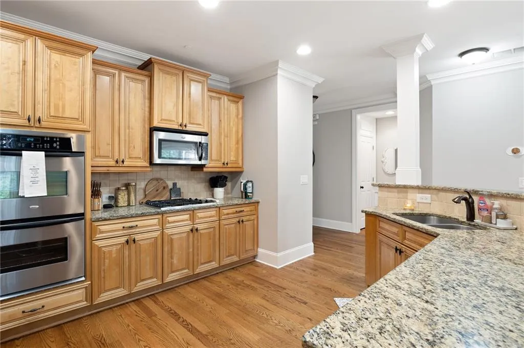 7720 Glisten Avenue Unit 295, Sandy Springs, Georgia 30328, 3 Bedrooms Bedrooms, ,2 BathroomsBathrooms,Residential,Sold,7720 Glisten Avenue Unit 295,7220726