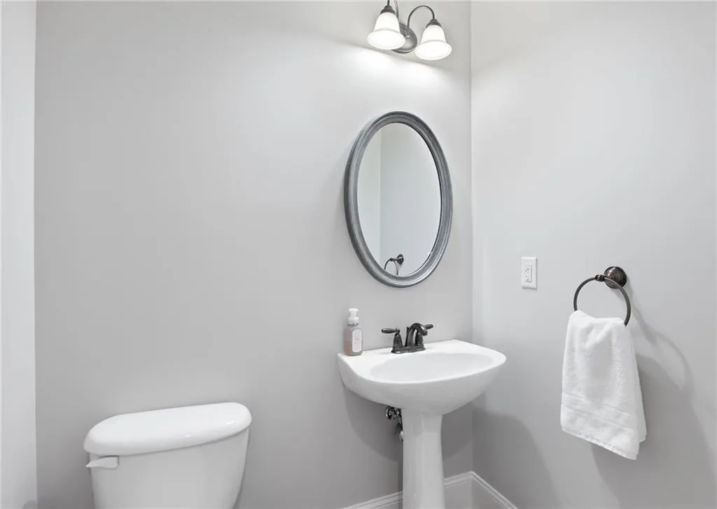 7720 Glisten Avenue Unit 295, Sandy Springs, Georgia 30328, 3 Bedrooms Bedrooms, ,2 BathroomsBathrooms,Residential,Sold,7720 Glisten Avenue Unit 295,7220726