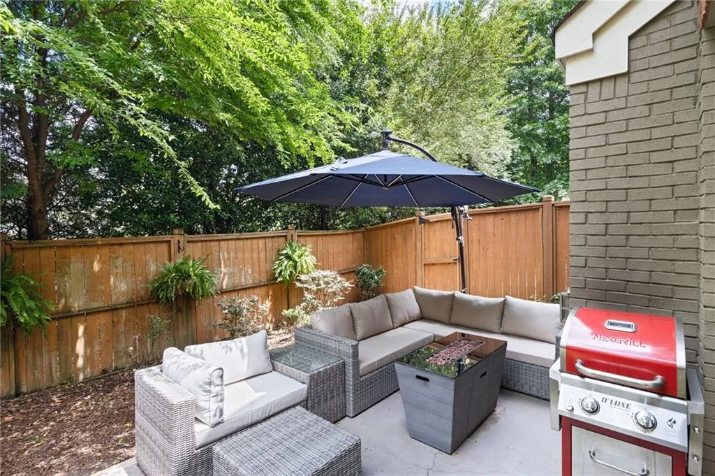 7720 Glisten Avenue Unit 295, Sandy Springs, Georgia 30328, 3 Bedrooms Bedrooms, ,2 BathroomsBathrooms,Residential,Sold,7720 Glisten Avenue Unit 295,7220726