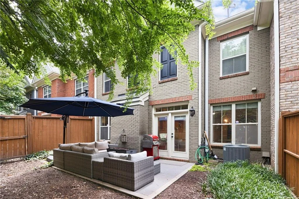 7720 Glisten Avenue Unit 295, Sandy Springs, Georgia 30328, 3 Bedrooms Bedrooms, ,2 BathroomsBathrooms,Residential,Sold,7720 Glisten Avenue Unit 295,7220726