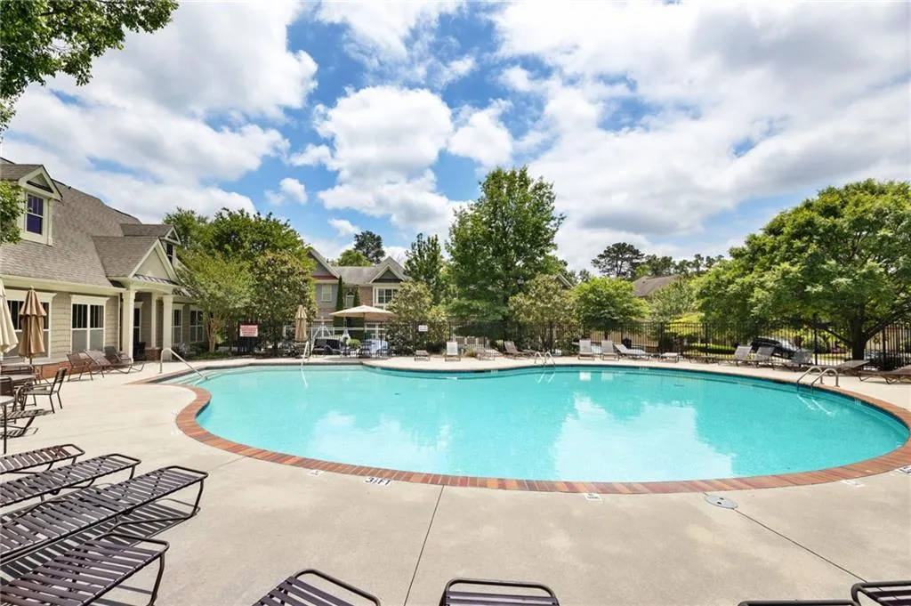 7720 Glisten Avenue Unit 295, Sandy Springs, Georgia 30328, 3 Bedrooms Bedrooms, ,2 BathroomsBathrooms,Residential,Sold,7720 Glisten Avenue Unit 295,7220726