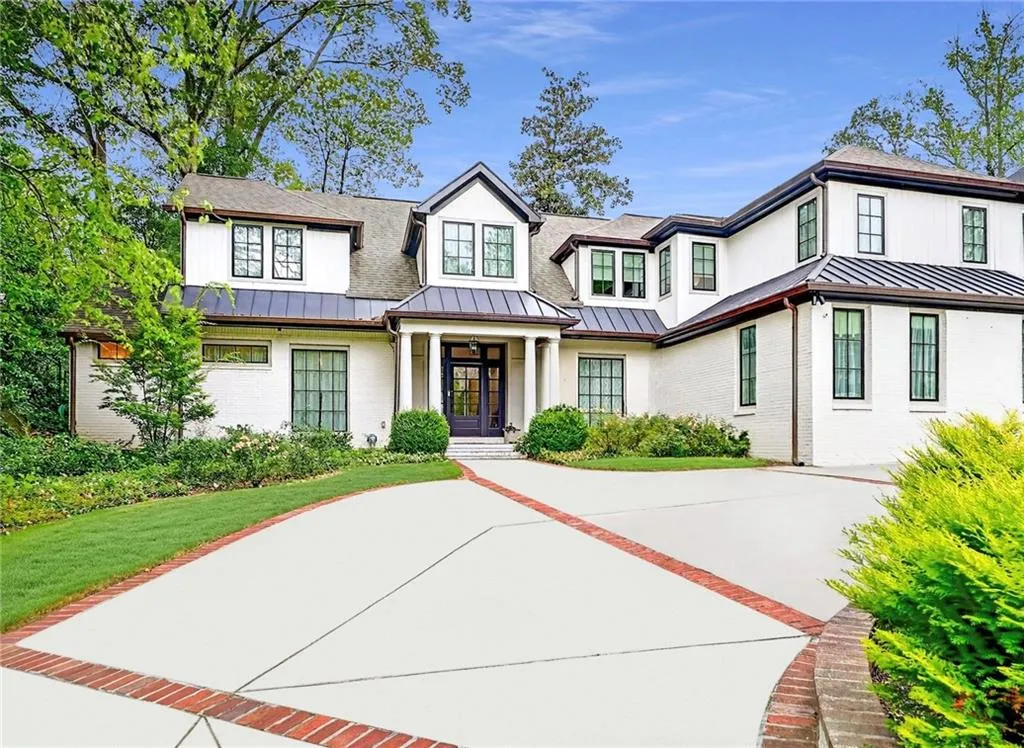 3230 W Andrews Drive Nw, Atlanta, Georgia 30305, 6 Bedrooms Bedrooms, ,5 BathroomsBathrooms,Residential,For Sale,3230 W Andrews Drive Nw,7631112