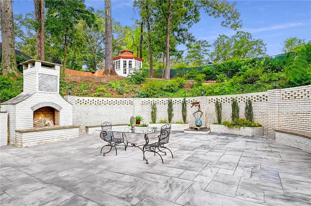 3230 W Andrews Drive Nw, Atlanta, Georgia 30305, 6 Bedrooms Bedrooms, ,5 BathroomsBathrooms,Residential,For Sale,3230 W Andrews Drive Nw,7631112