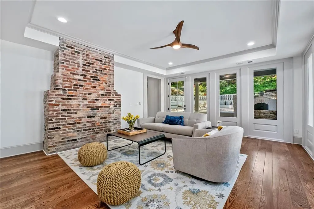 3230 W Andrews Drive Nw, Atlanta, Georgia 30305, 6 Bedrooms Bedrooms, ,5 BathroomsBathrooms,Residential,For Sale,3230 W Andrews Drive Nw,7631112