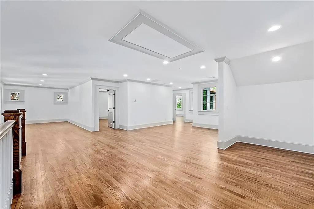 3230 W Andrews Drive Nw, Atlanta, Georgia 30305, 6 Bedrooms Bedrooms, ,5 BathroomsBathrooms,Residential,For Sale,3230 W Andrews Drive Nw,7631112