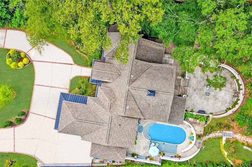 3230 W Andrews Drive Nw, Atlanta, Georgia 30305, 6 Bedrooms Bedrooms, ,5 BathroomsBathrooms,Residential,For Sale,3230 W Andrews Drive Nw,7631112