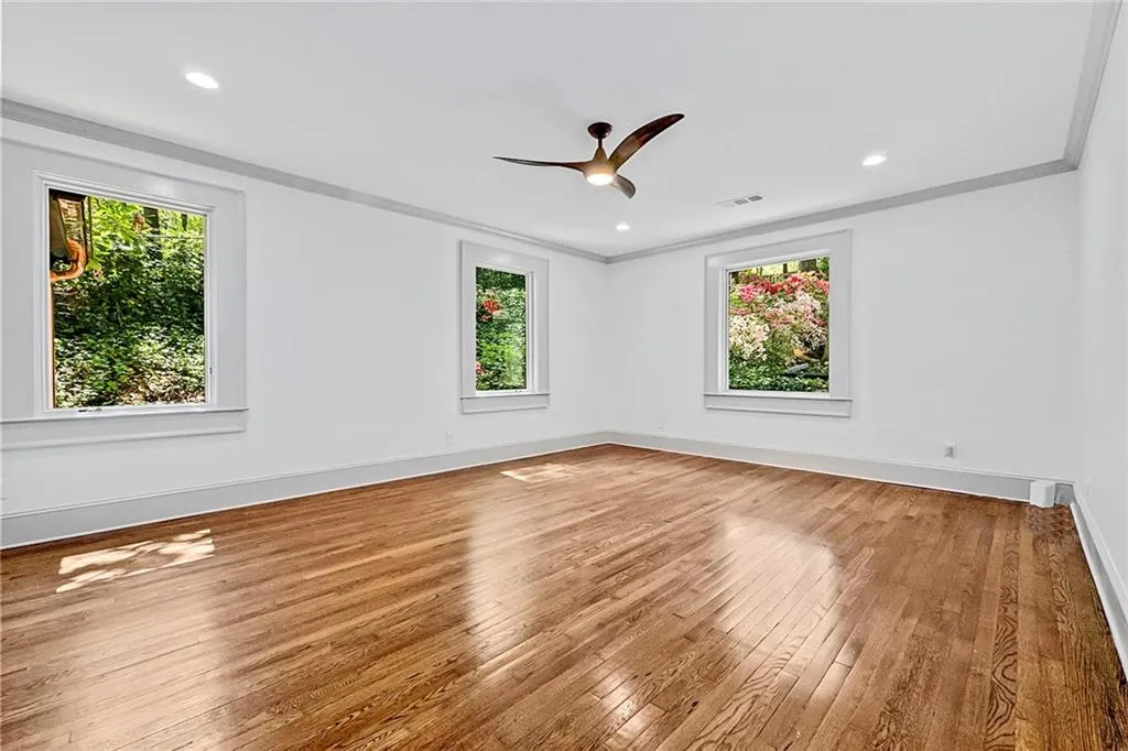 3230 W Andrews Drive Nw, Atlanta, Georgia 30305, 6 Bedrooms Bedrooms, ,5 BathroomsBathrooms,Residential,For Sale,3230 W Andrews Drive Nw,7631112