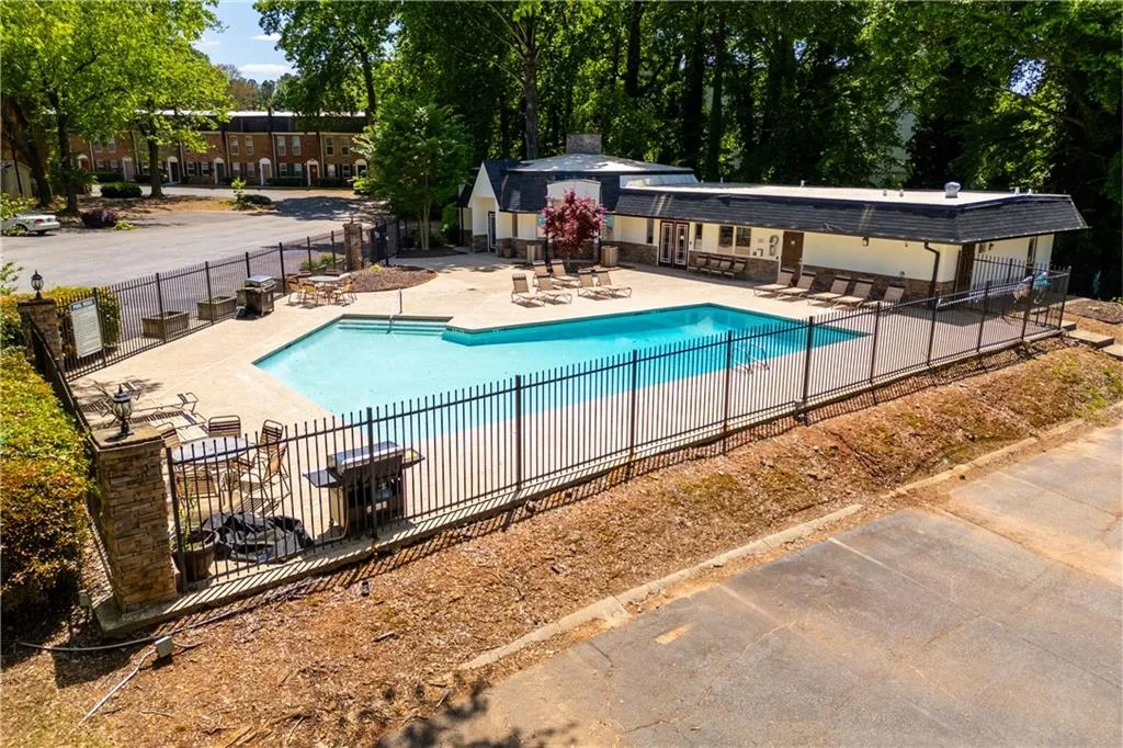 215 Winding River Drive Unit G, Atlanta, Georgia 30350, 2 Bedrooms Bedrooms, ,2 BathroomsBathrooms,Residential,Sold,215 Winding River Drive Unit G,7374190 215 Winding River Drive Unit G, Atlanta, Georgia 30350, 2 Bedrooms Bedrooms, ,2 BathroomsBathrooms,Residential,Sold,215 Winding River Drive Unit G,7374190