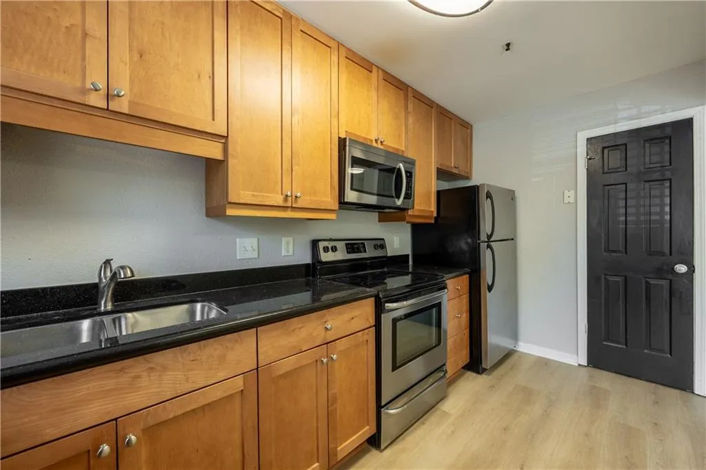 215 Winding River Drive Unit G, Atlanta, Georgia 30350, 2 Bedrooms Bedrooms, ,2 BathroomsBathrooms,Residential,Sold,215 Winding River Drive Unit G,7374190 215 Winding River Drive Unit G, Atlanta, Georgia 30350, 2 Bedrooms Bedrooms, ,2 BathroomsBathrooms,Residential,Sold,215 Winding River Drive Unit G,7374190