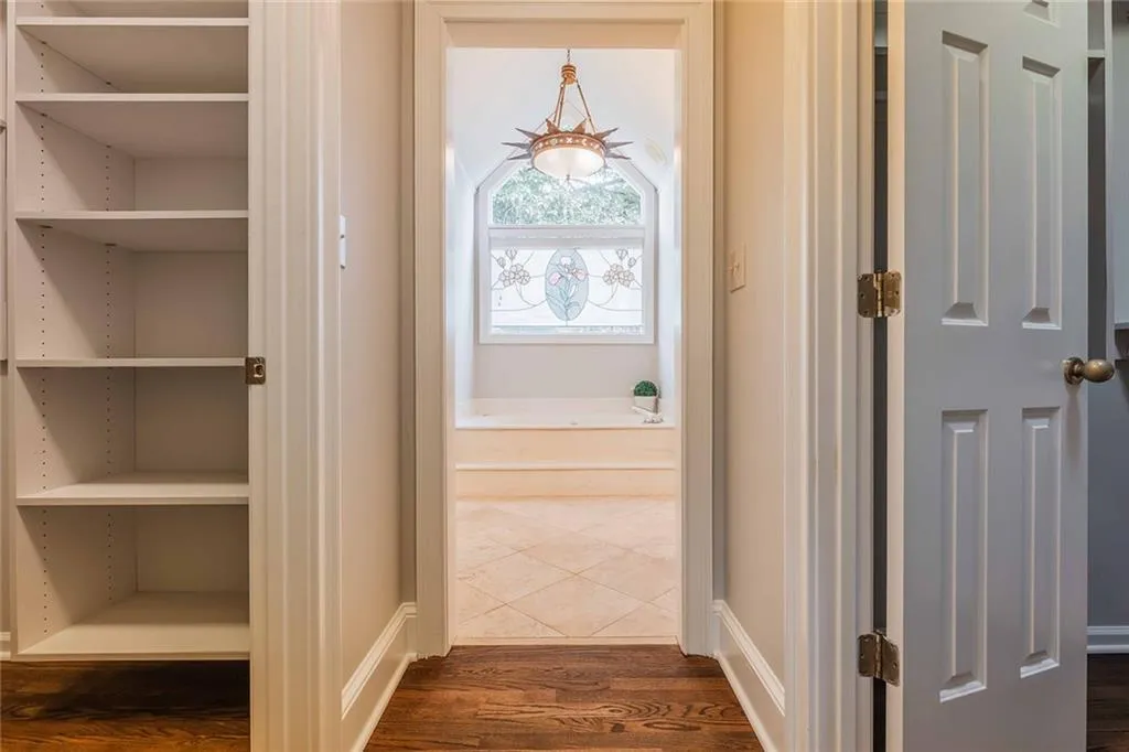 225 Embassy Court, Atlanta, Georgia 30328, 3 Bedrooms Bedrooms, ,2 BathroomsBathrooms,Residential,Sold,225 Embassy Court,7391110