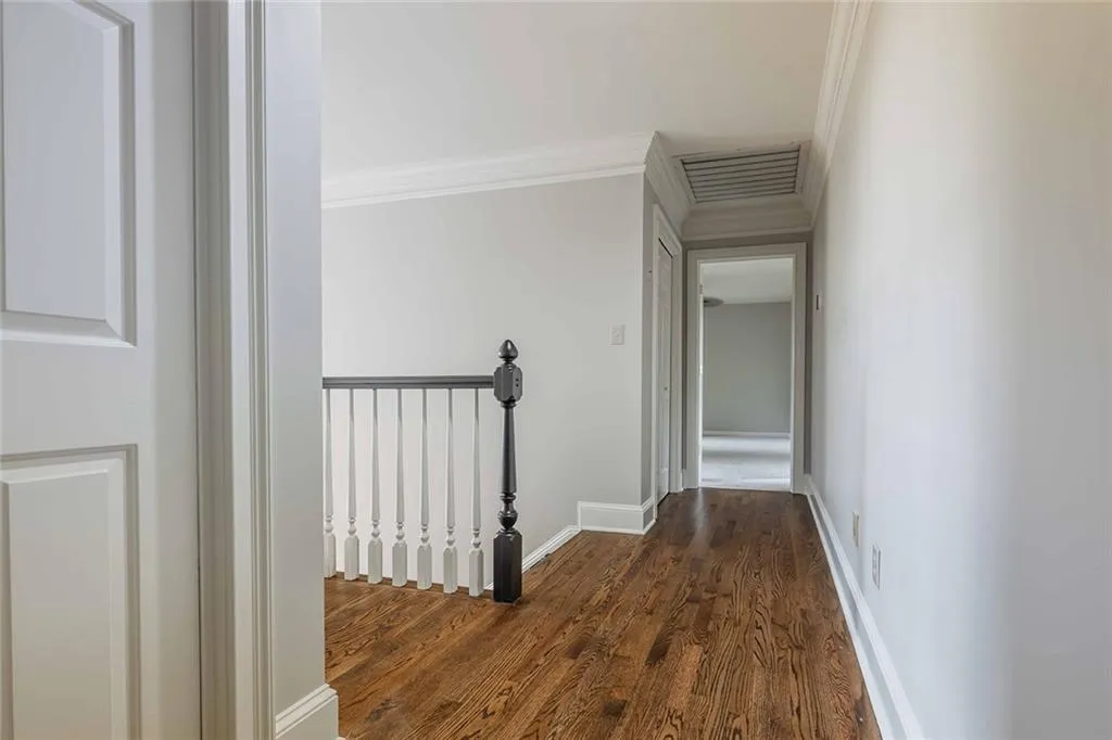 225 Embassy Court, Atlanta, Georgia 30328, 3 Bedrooms Bedrooms, ,2 BathroomsBathrooms,Residential,Sold,225 Embassy Court,7391110