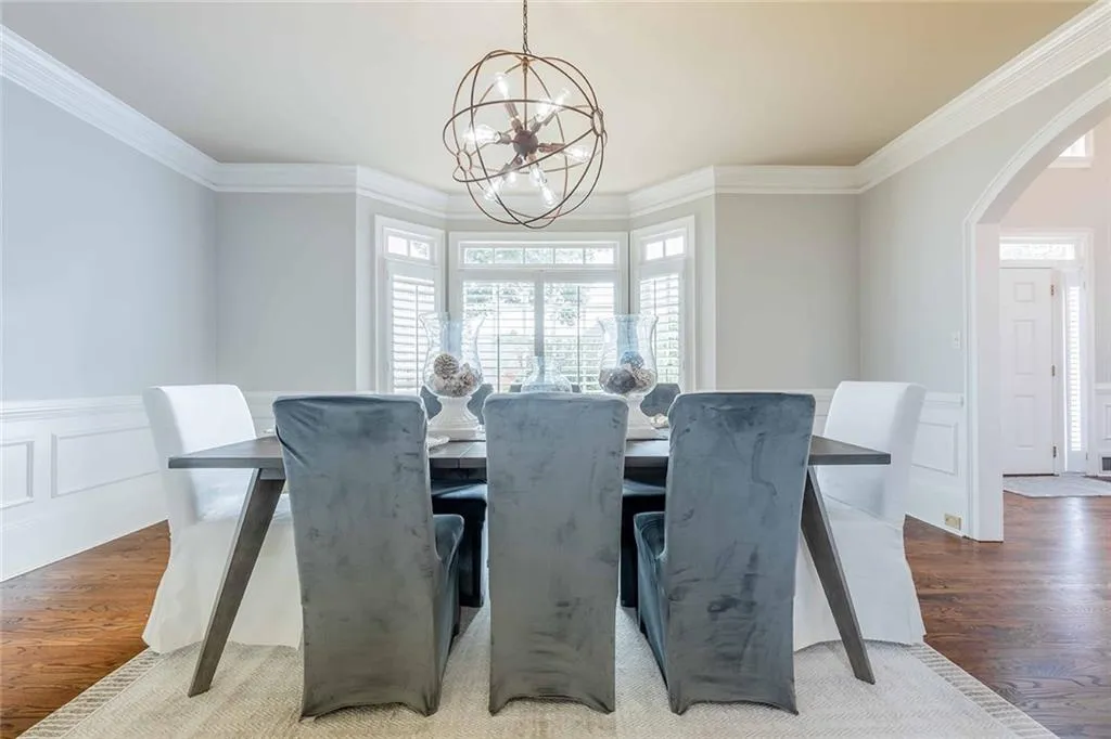 225 Embassy Court, Atlanta, Georgia 30328, 3 Bedrooms Bedrooms, ,2 BathroomsBathrooms,Residential,Sold,225 Embassy Court,7391110