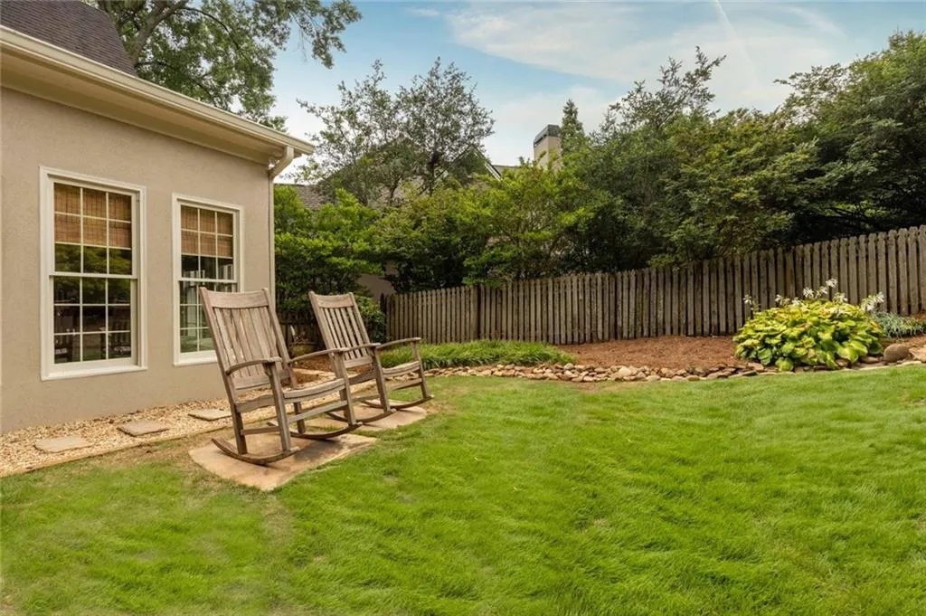 225 Embassy Court, Atlanta, Georgia 30328, 3 Bedrooms Bedrooms, ,2 BathroomsBathrooms,Residential,Sold,225 Embassy Court,7391110