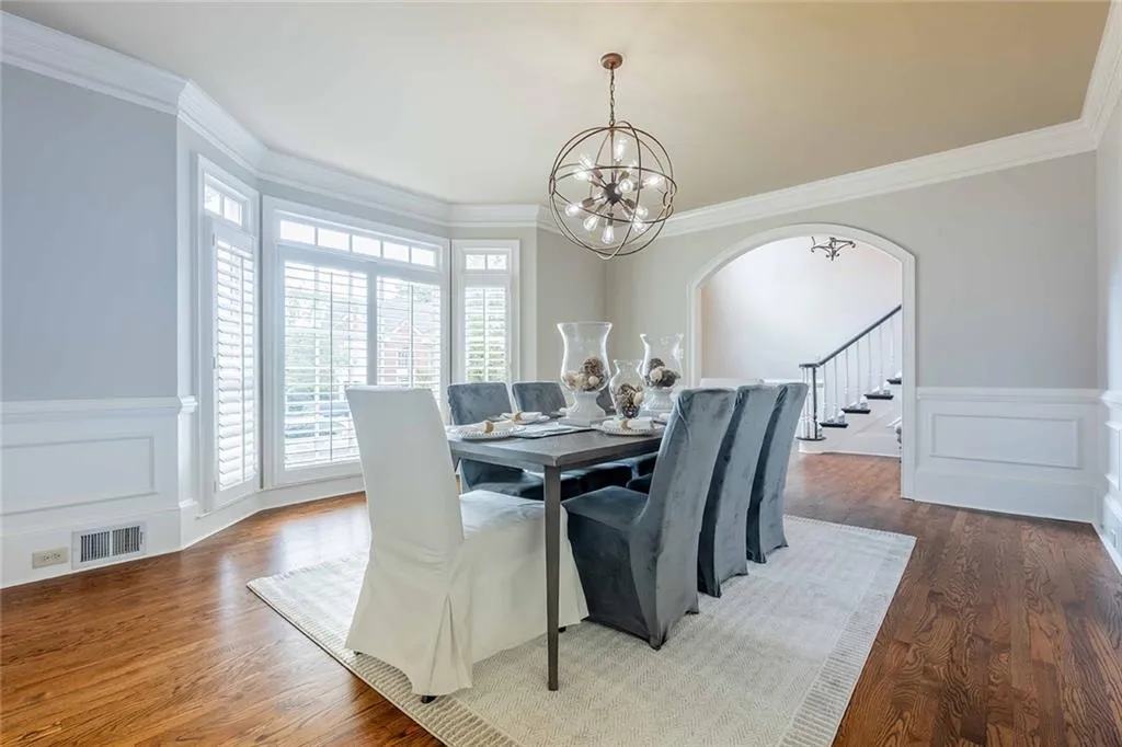 225 Embassy Court, Atlanta, Georgia 30328, 3 Bedrooms Bedrooms, ,2 BathroomsBathrooms,Residential,Sold,225 Embassy Court,7391110