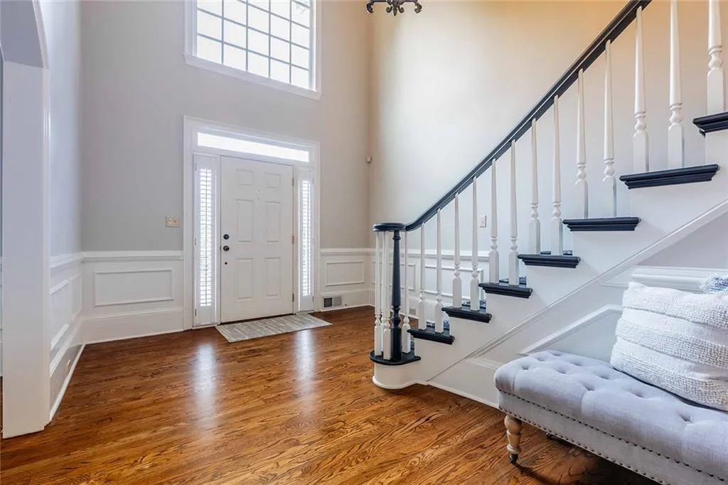 225 Embassy Court, Atlanta, Georgia 30328, 3 Bedrooms Bedrooms, ,2 BathroomsBathrooms,Residential,Sold,225 Embassy Court,7391110