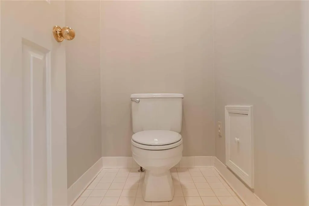 225 Embassy Court, Atlanta, Georgia 30328, 3 Bedrooms Bedrooms, ,2 BathroomsBathrooms,Residential,Sold,225 Embassy Court,7391110