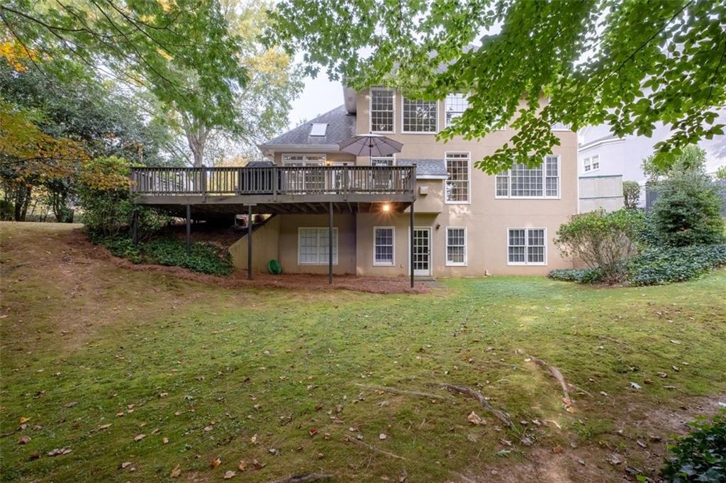 255 LEDGEMONT Court, Atlanta, Georgia 30342, 5 Bedrooms Bedrooms, ,3 BathroomsBathrooms,Residential,Sold,255 LEDGEMONT Court,7294139