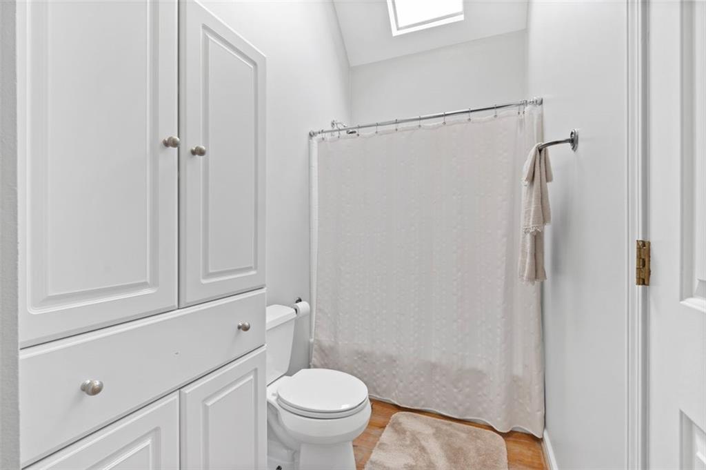 255 LEDGEMONT Court, Atlanta, Georgia 30342, 5 Bedrooms Bedrooms, ,3 BathroomsBathrooms,Residential,Sold,255 LEDGEMONT Court,7294139