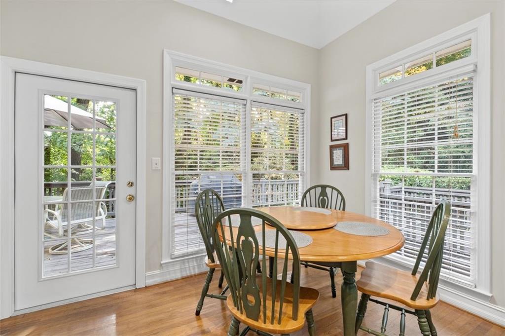 255 LEDGEMONT Court, Atlanta, Georgia 30342, 5 Bedrooms Bedrooms, ,3 BathroomsBathrooms,Residential,Sold,255 LEDGEMONT Court,7294139