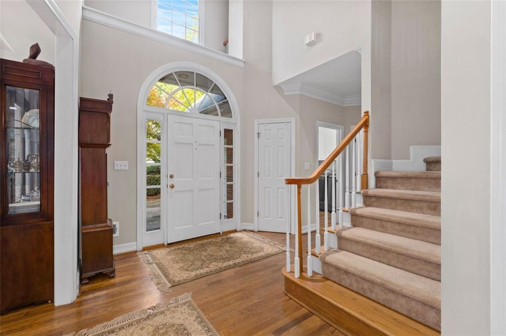 255 LEDGEMONT Court, Atlanta, Georgia 30342, 5 Bedrooms Bedrooms, ,3 BathroomsBathrooms,Residential,Sold,255 LEDGEMONT Court,7294139